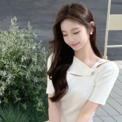 尸缠妖后 海报